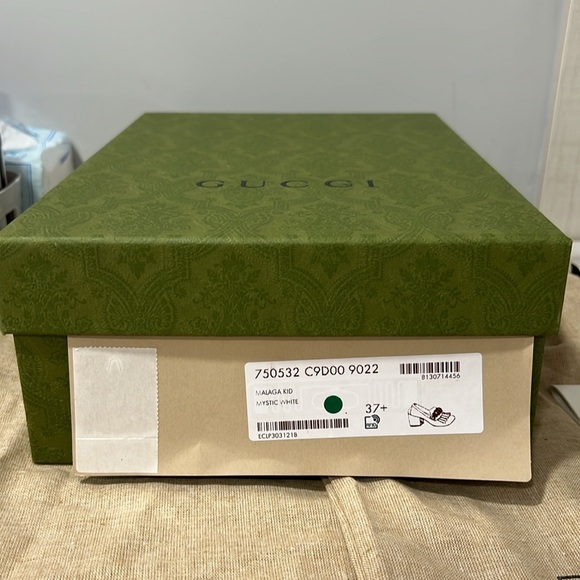 Authentic Gucci Shoes - Picture 14 of 15